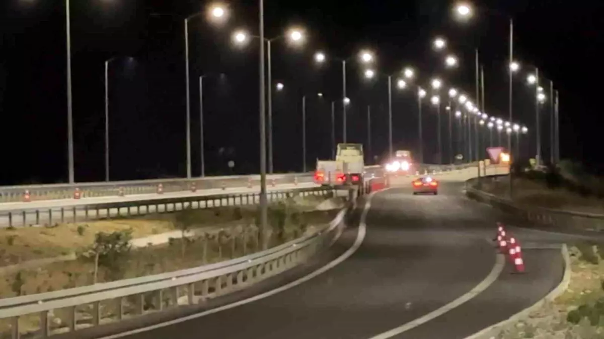 Denizli-Aydın Otoyolu\'nda Kaza: 1 Ölü, 3 Yaralı