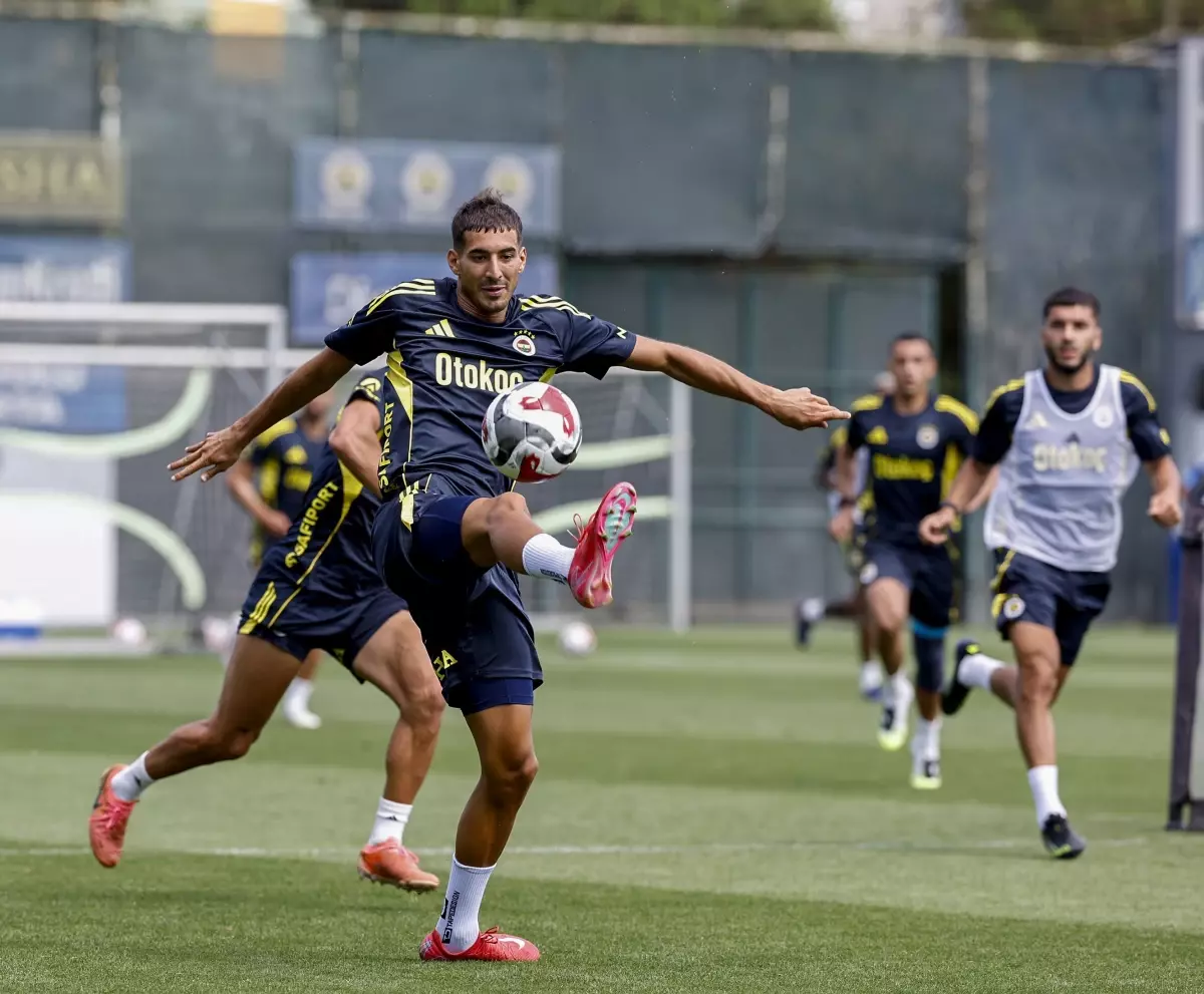 Fenerbahçe Yeni Sezon İçin Çalışıyor