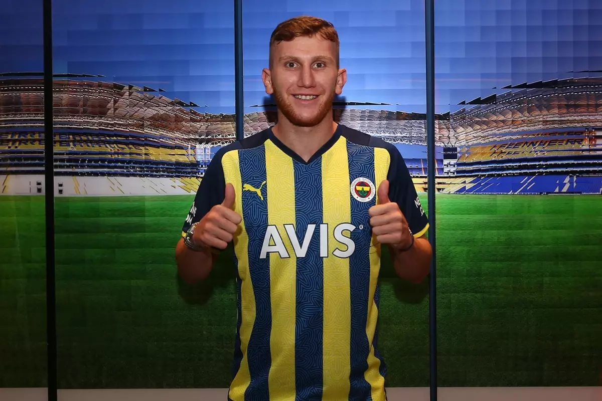 Fenerbahçe\'de sadece 2 dakika oynayan Burak Kapacak\'ın yeni takımı belli oldu
