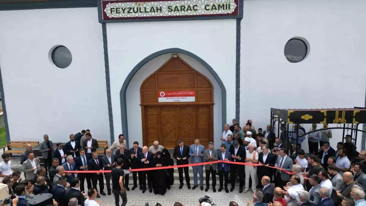 Erzurum\'da Feyzullah Saraç Camii İbadete Açıldı