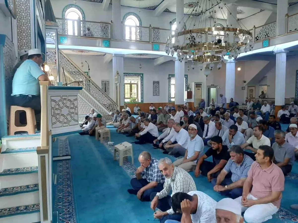 Kumluca\'da 15 Temmuz şehitleri dualarla anıldı