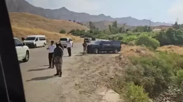 PKK'lı teröristler silahlarını içinde ateş yanan kazana atacak
