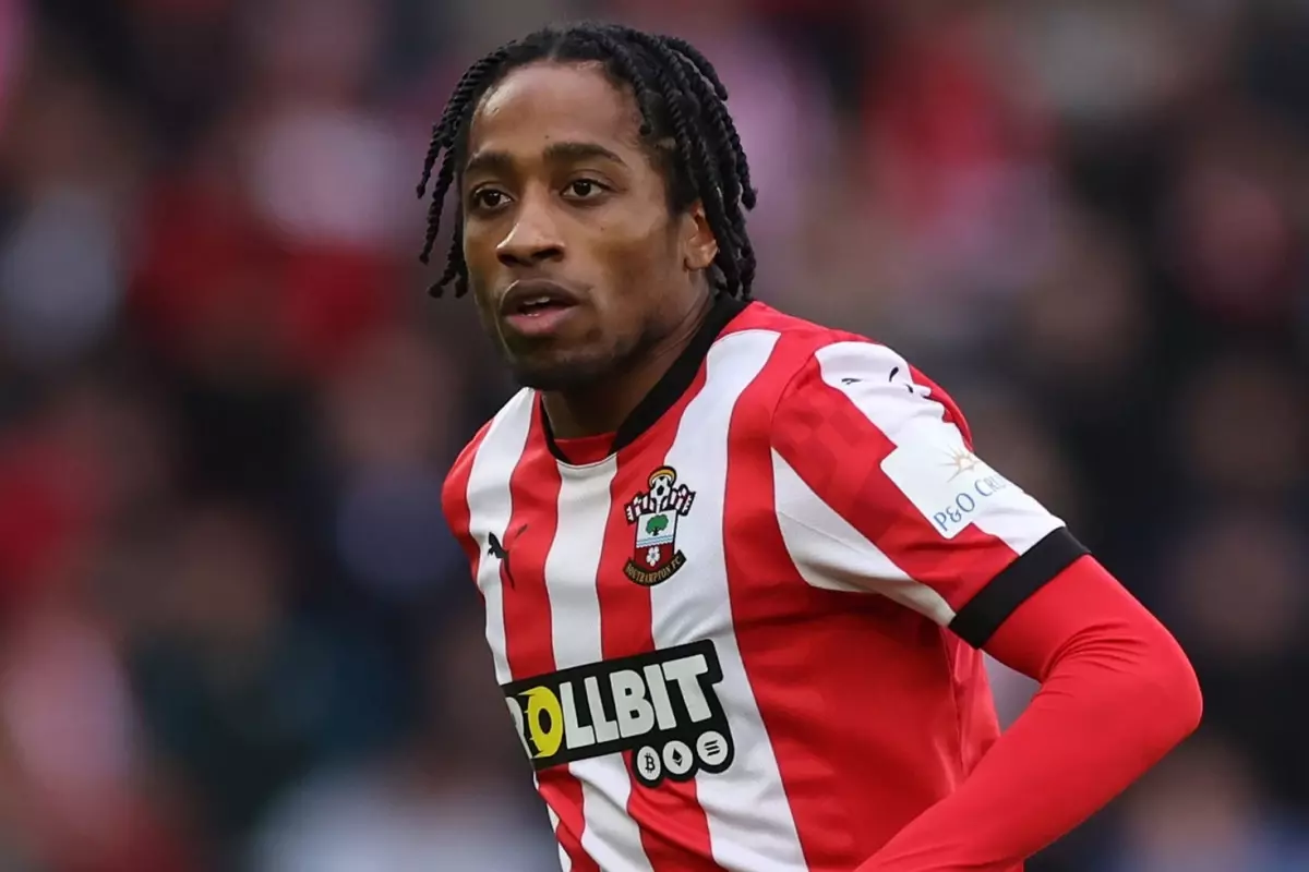 Beşiktaş\'ta transfer bitti ancak Kyle Walker-Peters Türkiye\'ye gelemiyor