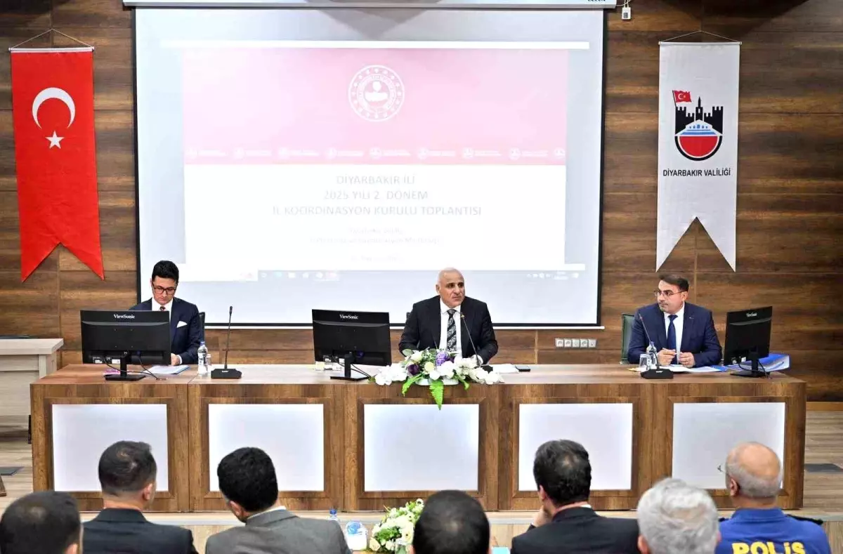 Diyarbakır\'da Kamu Yatırımları Değerlendirildi