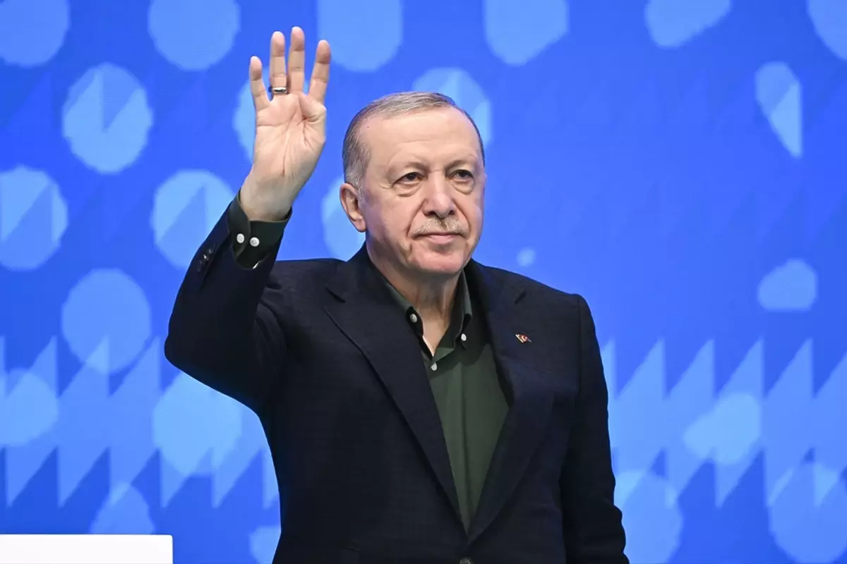 Erdoğan: Selçuklu orduları Bağdat\'a, Şam\'a ulaşırken Kürt ve Arap kardeşleriyle kaynaştılar
