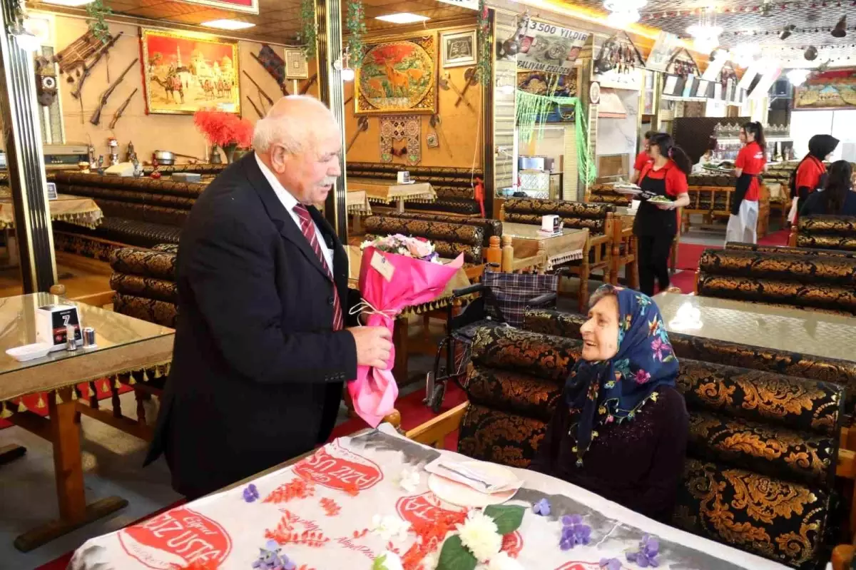 54. Yıldönümünü Coşkuyla Kutladılar