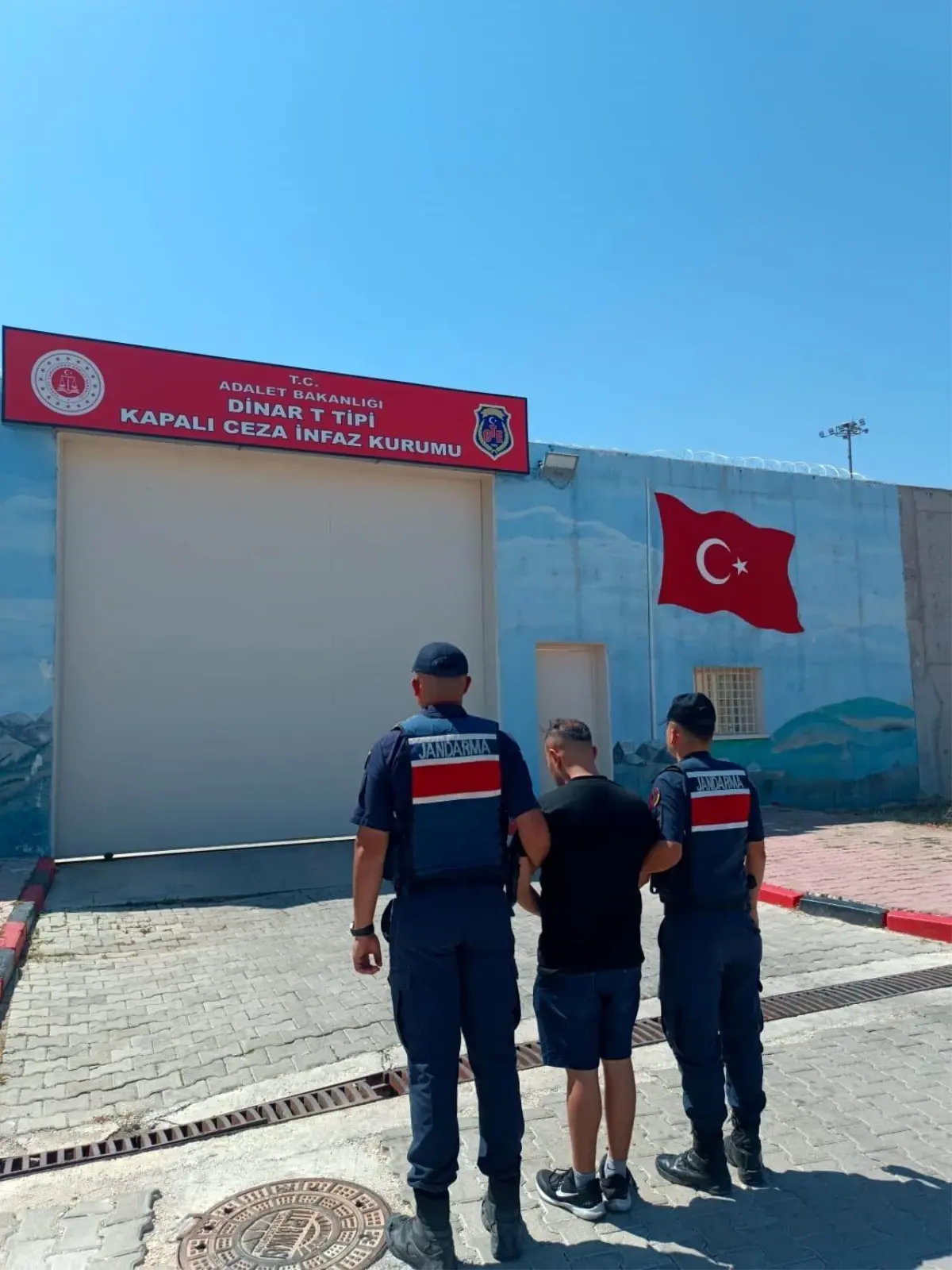 Afyonkarahisar\'da 9 Aranan Yakalandı