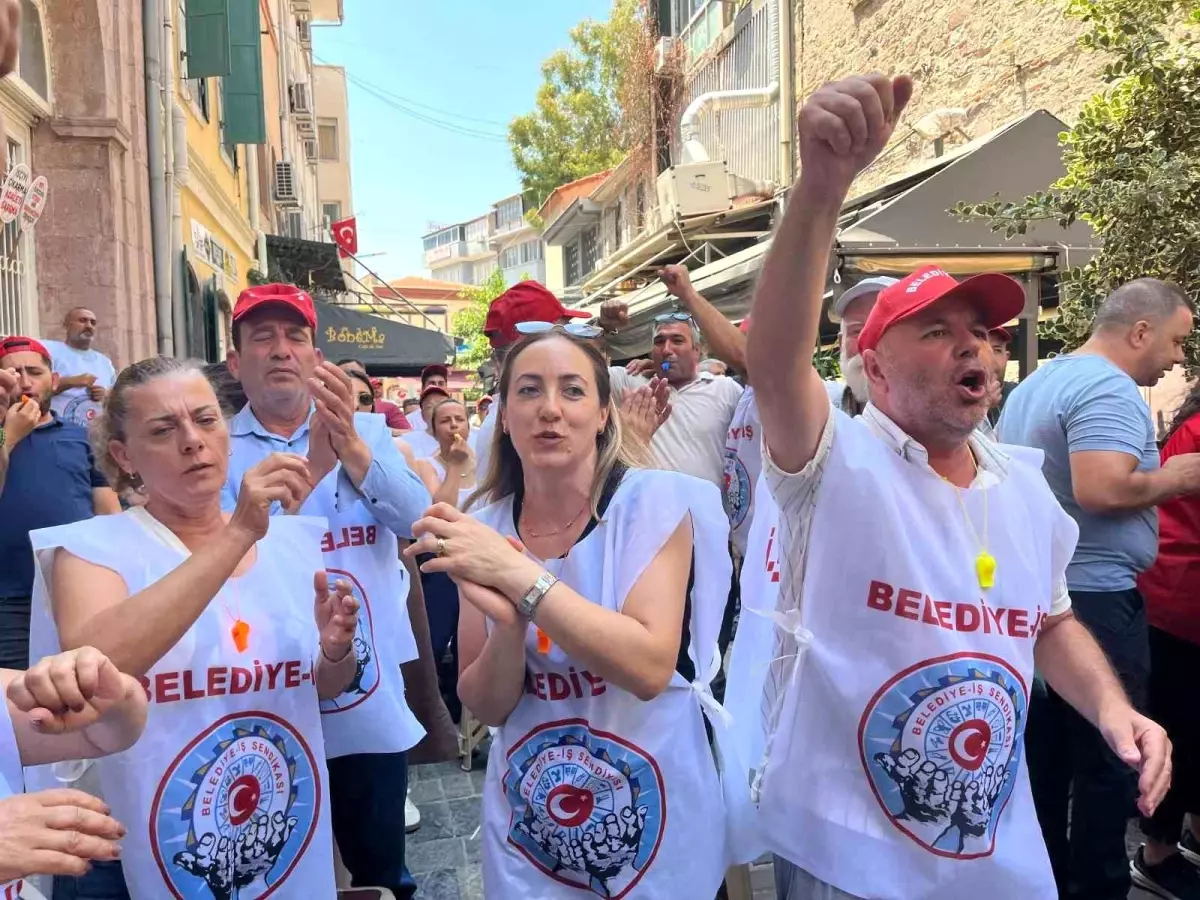 İzmir\'de İşten Çıkarılan İşçiler Eylemlerini Sürdürüyor