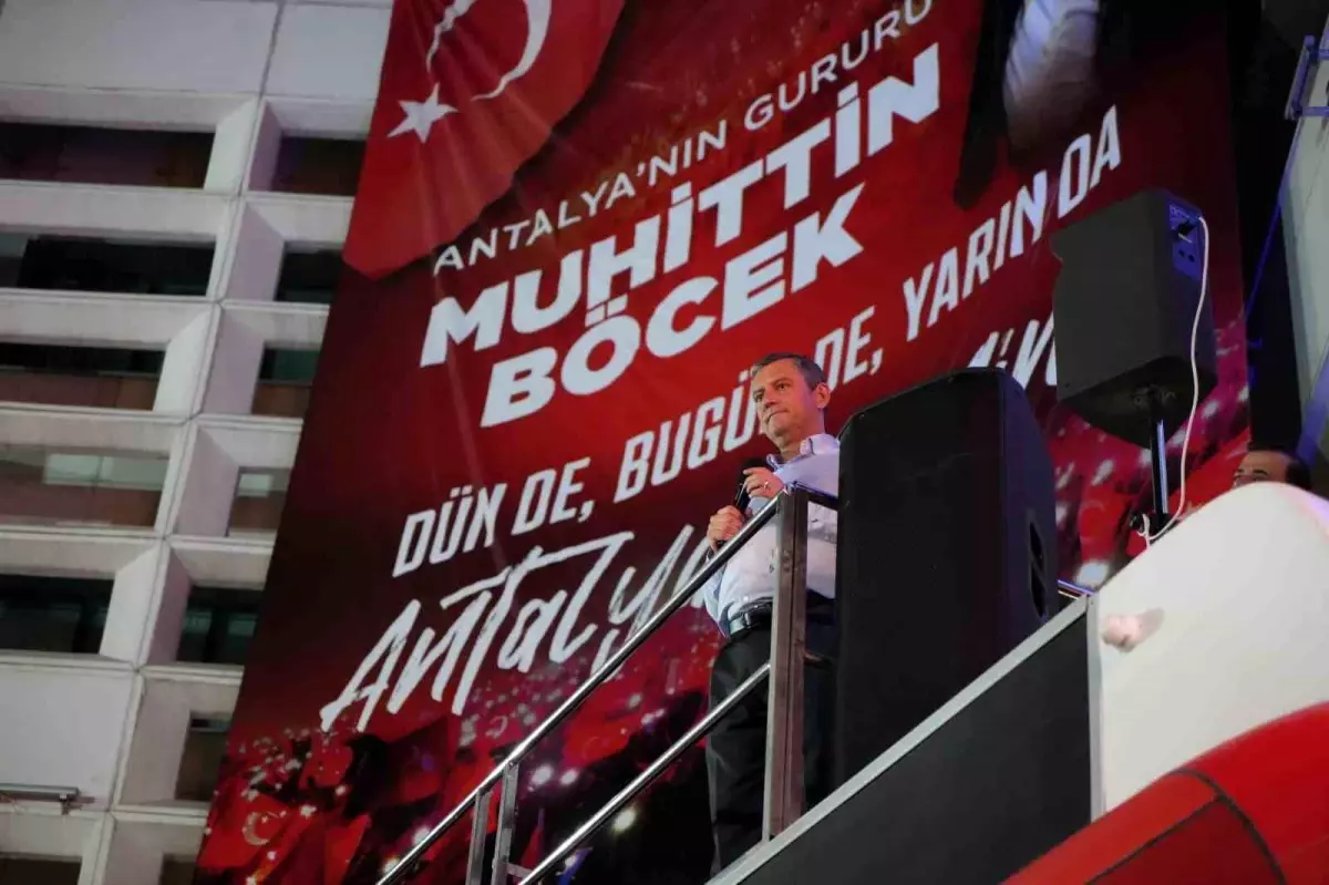 Özgür Özel, Böcek\'i Ziyaret Etti