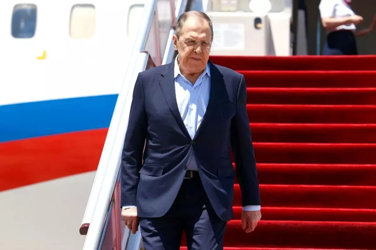 Lavrov, Çin\'de Wang Yi ile Görüştü