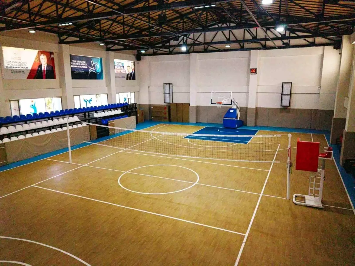 Sultanhisar\'da Gençlik Merkezi Açıldı