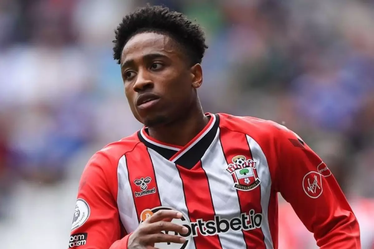 Beşiktaş Orkun Kökçü\'den sonra Kyle Walker-Peters\'ı da bugün İstanbul\'a getiriyor