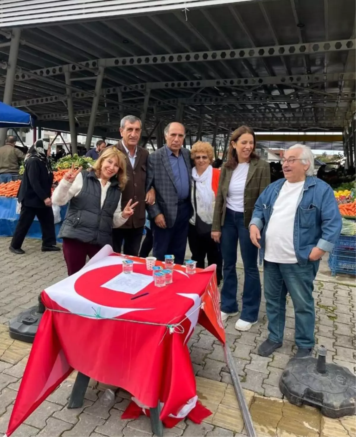 Türk Bayrağına Saygısızlık İddiası: CHP Başkanı Hapisle Tehdit Ediliyor