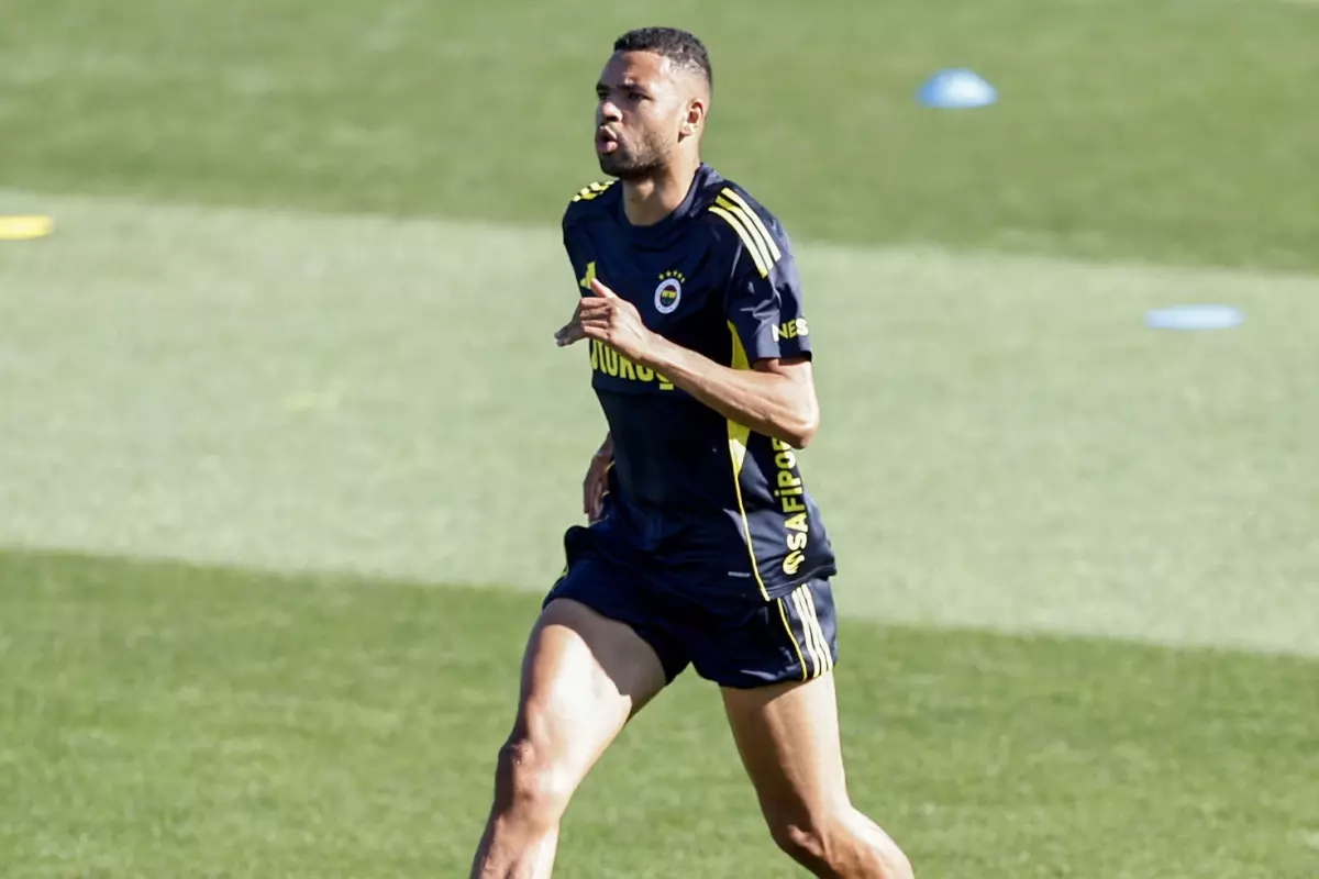 Youssef En-Neysri yeni görüntüsüyle şaşırttı