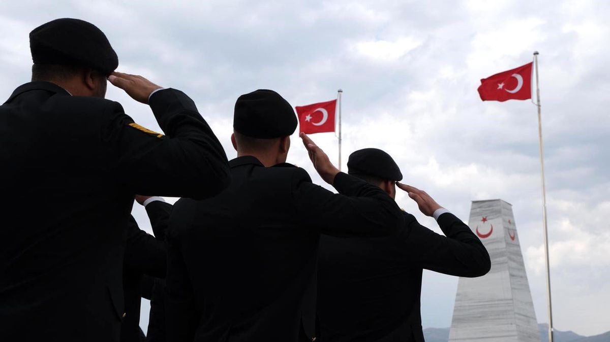 15 Temmuz kapsamında Garnizon Şehitliğinde anma programı düzenlendi