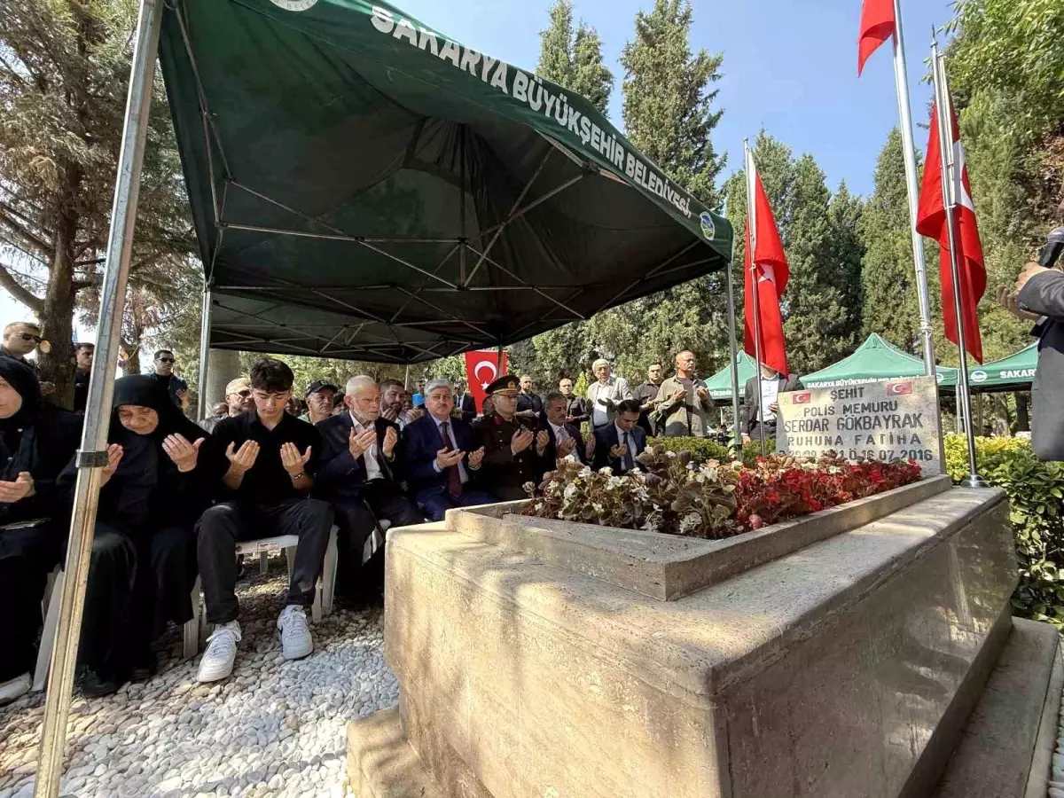 15 Temmuz şehidi, 9\'uncu yıl dönümünde mezarı başında anıldı