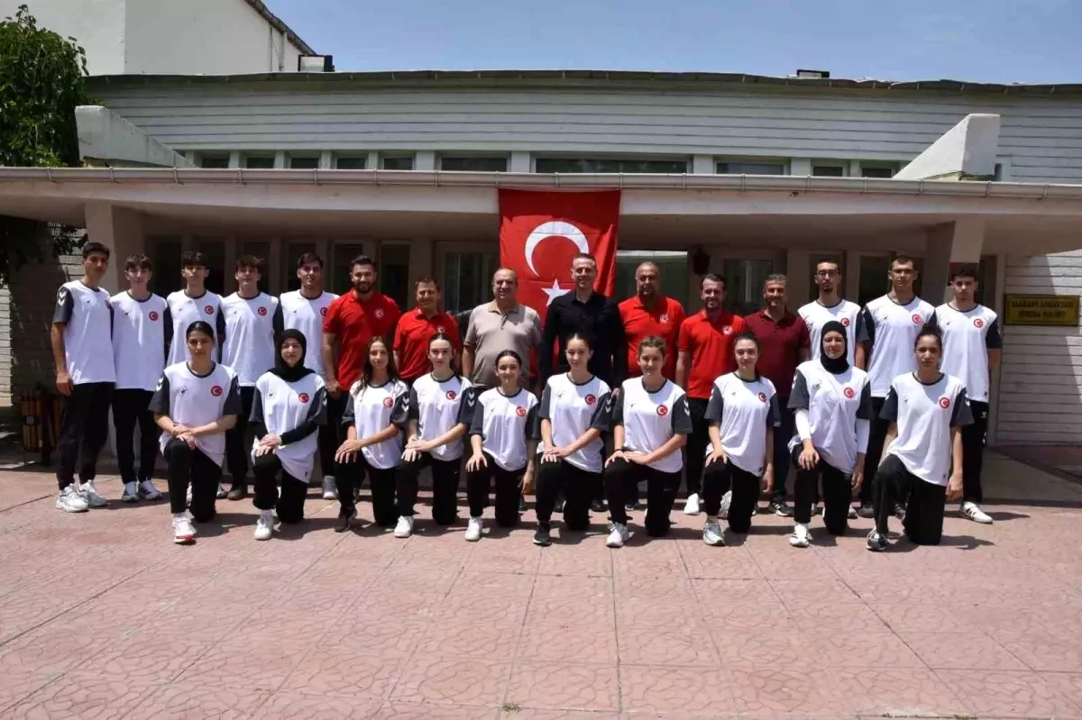 Taekwondo Milli Takımı EYOF için Morale Doydu