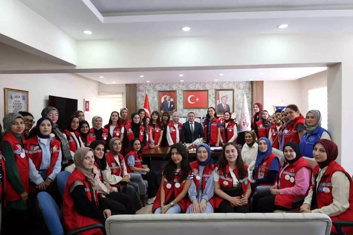 Bilecik\'te Gönüllü Gençler Projesi