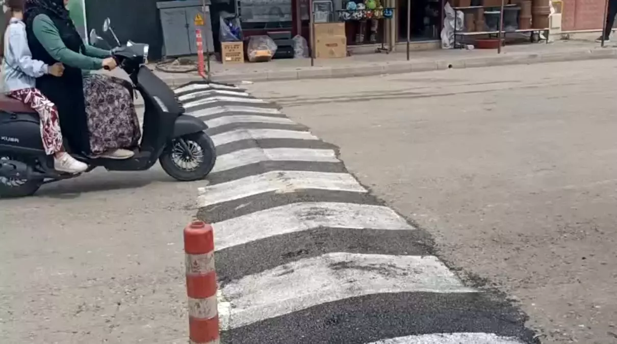 Isparta\'da Motosiklet Kazası: Sürücü Ağır Yaralandı