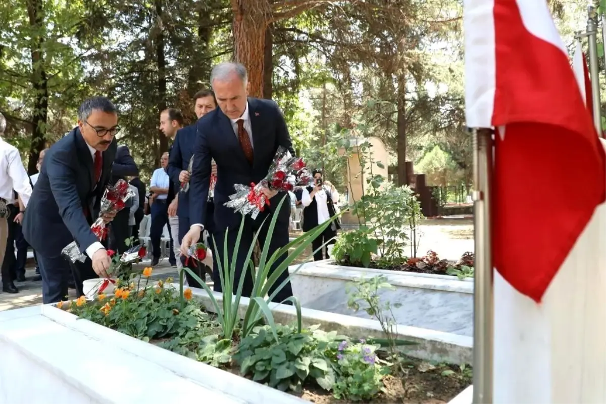 İnegöl\'de 15 Temmuz şehitleri dualarla anıldı