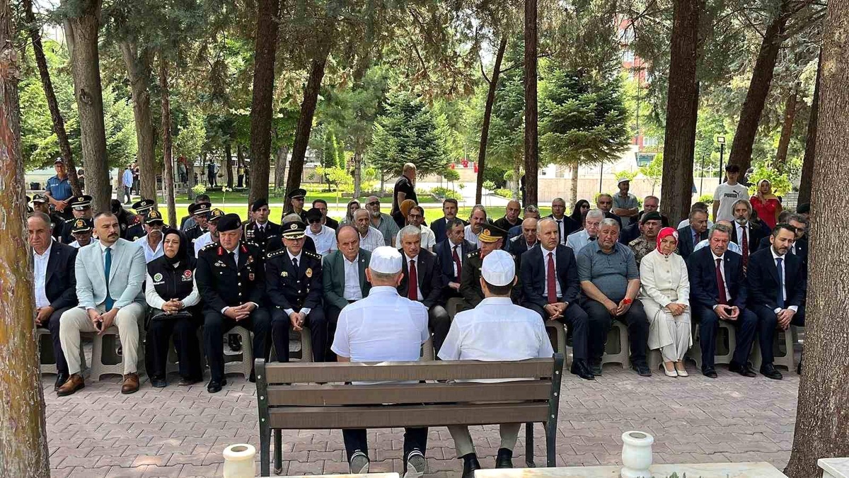 Konya\'da 15 Temmuz etkinlikleri şehitlik ziyareti ile başladı