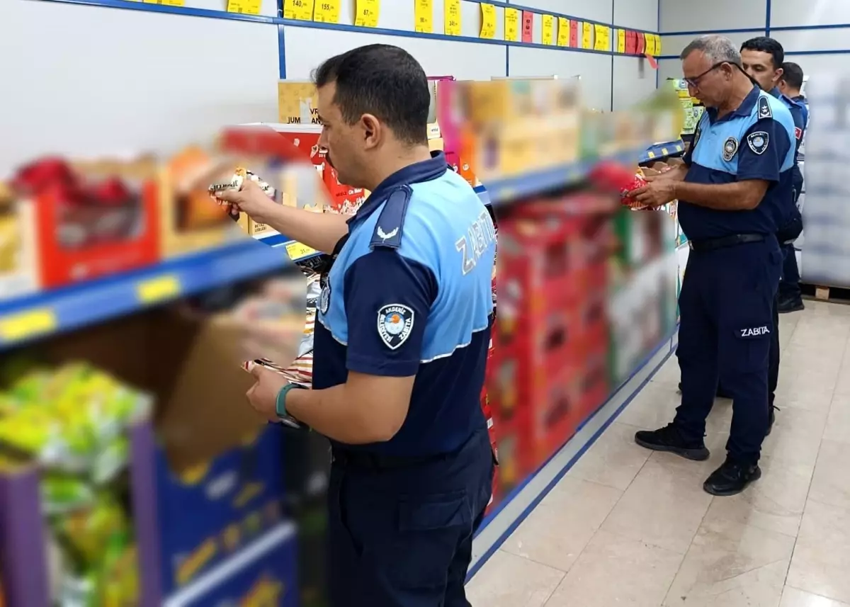 Mersin\'de Zabıta Ekiplerinden Gıda Denetimi