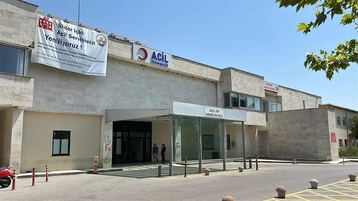 Edirne\'de Hemşire Kalp Krizinden Hayatını Kaybetti
