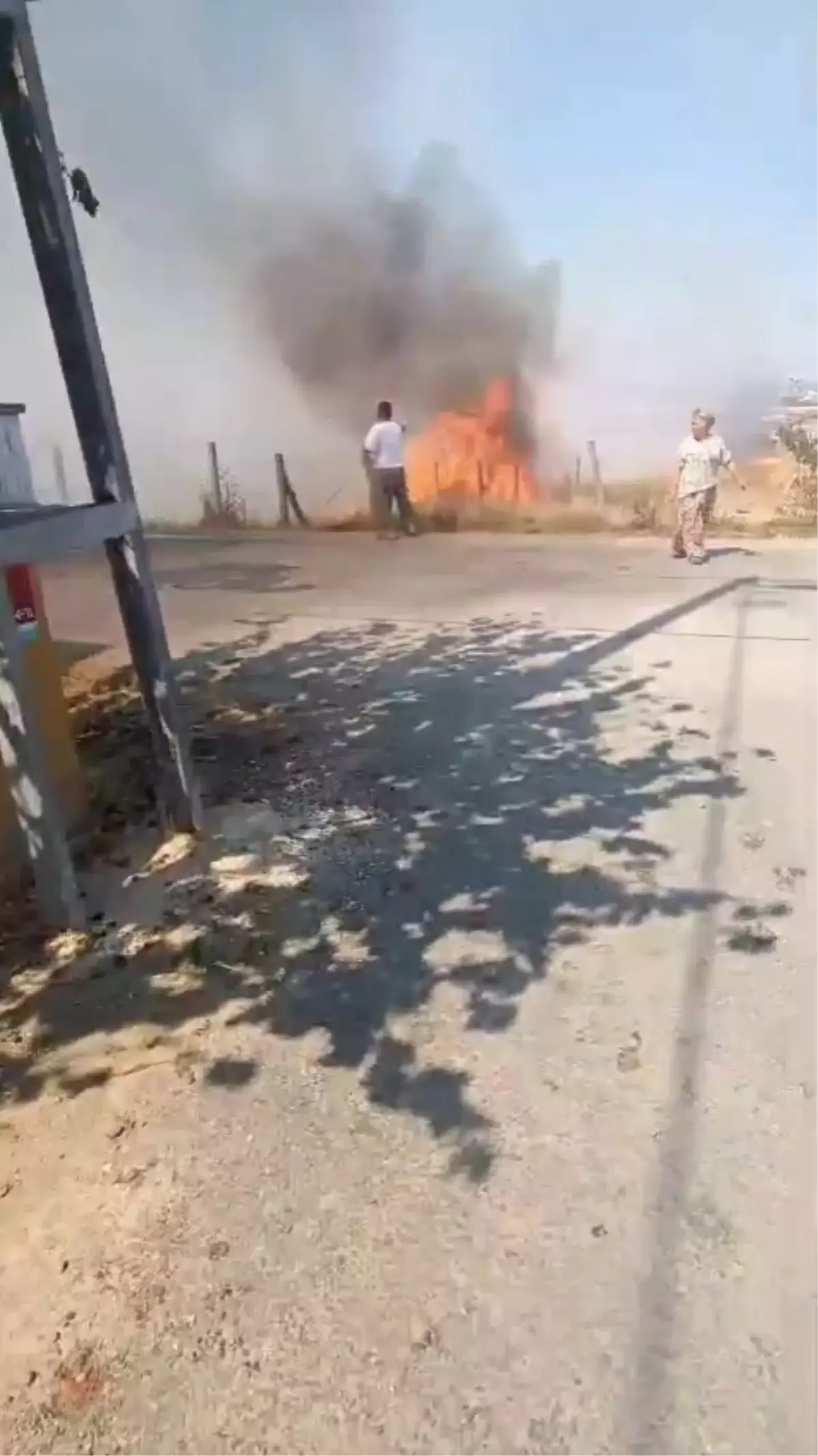 Silivri\'de Buğday Tarlasında Yangın