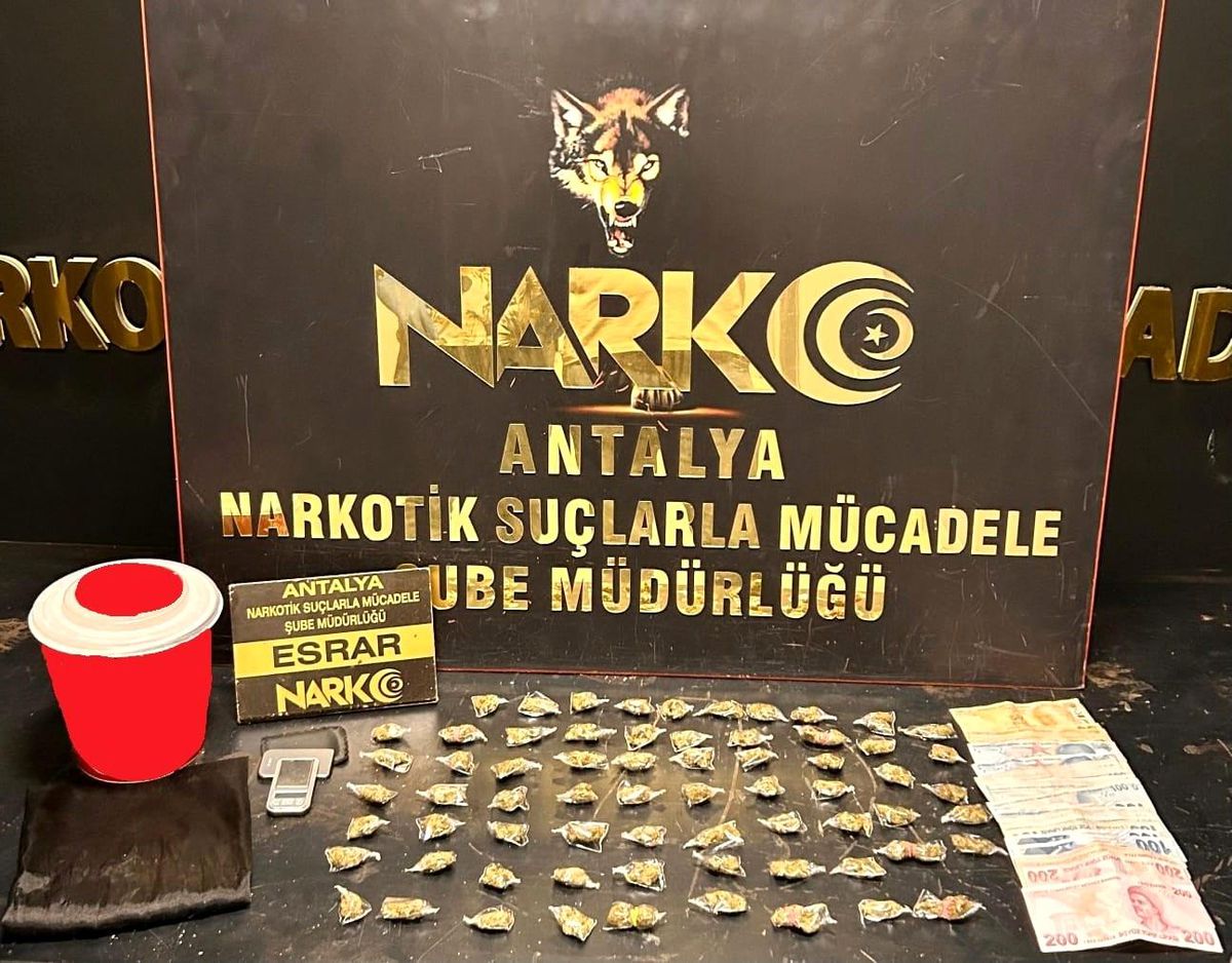 Antalya\'da Uyuşturucu Operasyonlarında 27 Gözaltı