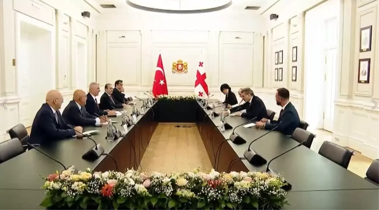 Bakan Bolat Gürcistan\'da