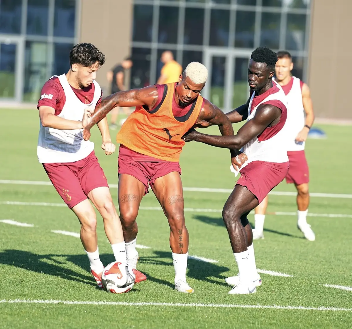 Galatasaray Hazırlıklarını Sürdürüyor