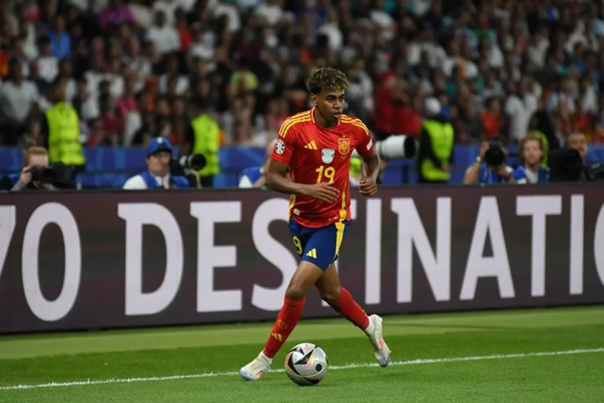 Lamine Yamal\'ın partisi tartışma yarattı, babasından umursamaz yanıt geldi