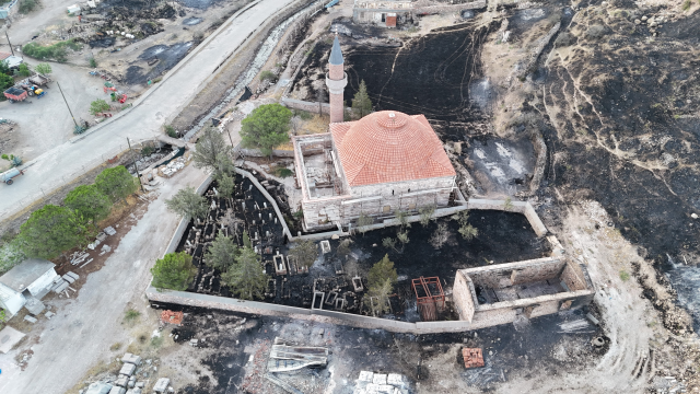 Marmara'da orman yangınlarıyla mücadele! Yerleşim yerlerinin son hali yürek yakıyor
