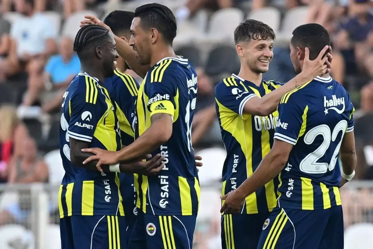 Fenerbahçe, Portimonense\'yi Szymanski\'nin golleriyle mağlup etti