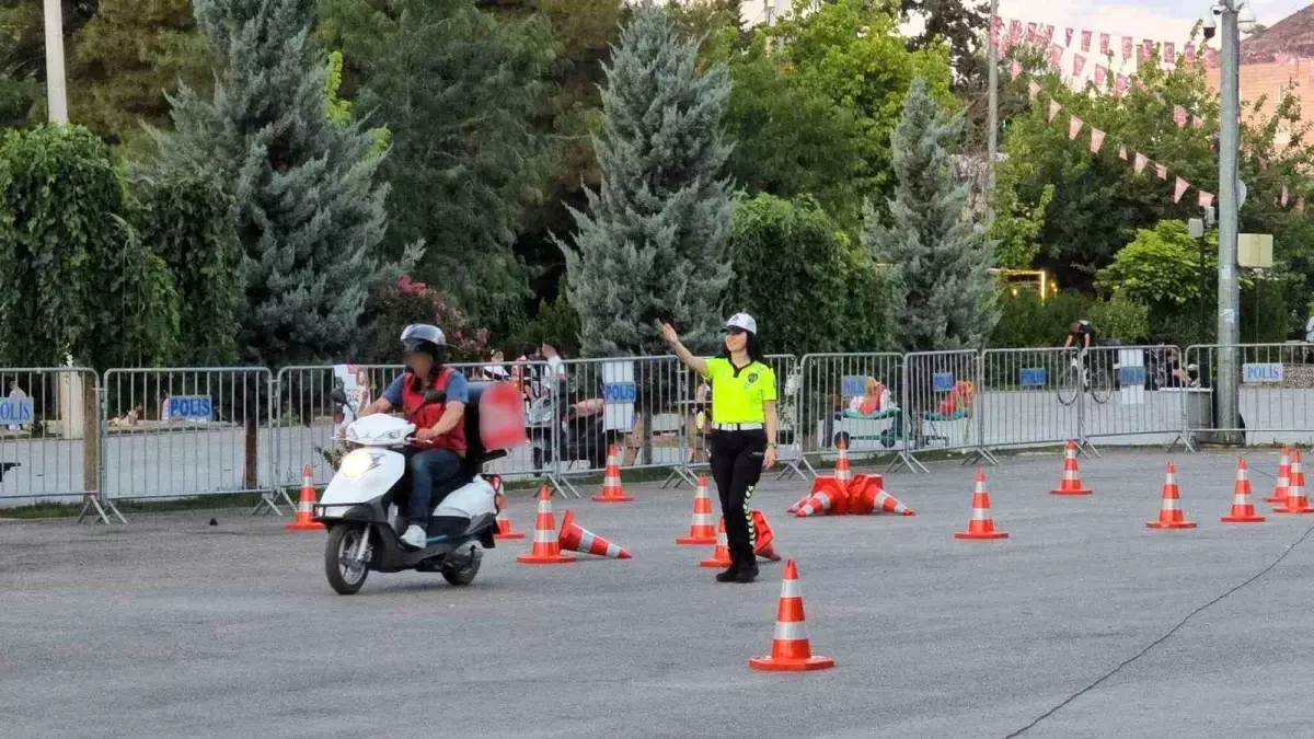 Mardin Emniyetinden motosiklet sürücülerine "güvenli sürüş" eğitimi