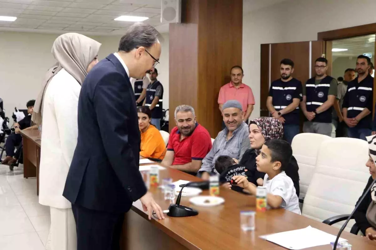 Siirt\'te Özel Gereksinimli Bireylere Medikal Destek Araçları Teslim Edildi