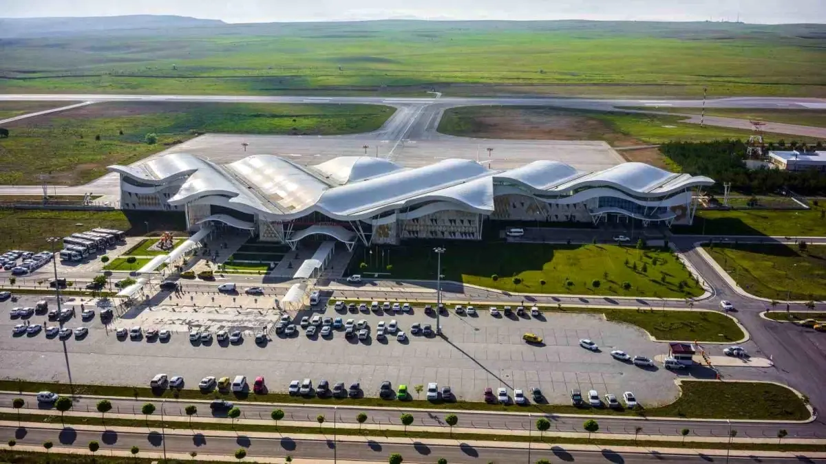 Sivas Havalimanı\'nda Yolcu Sayısı Artış Gösterdi