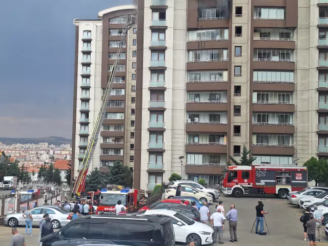 Ankara'da bir binada yangın! Mahsur kalan anne ve oğlu kurtarıldı
