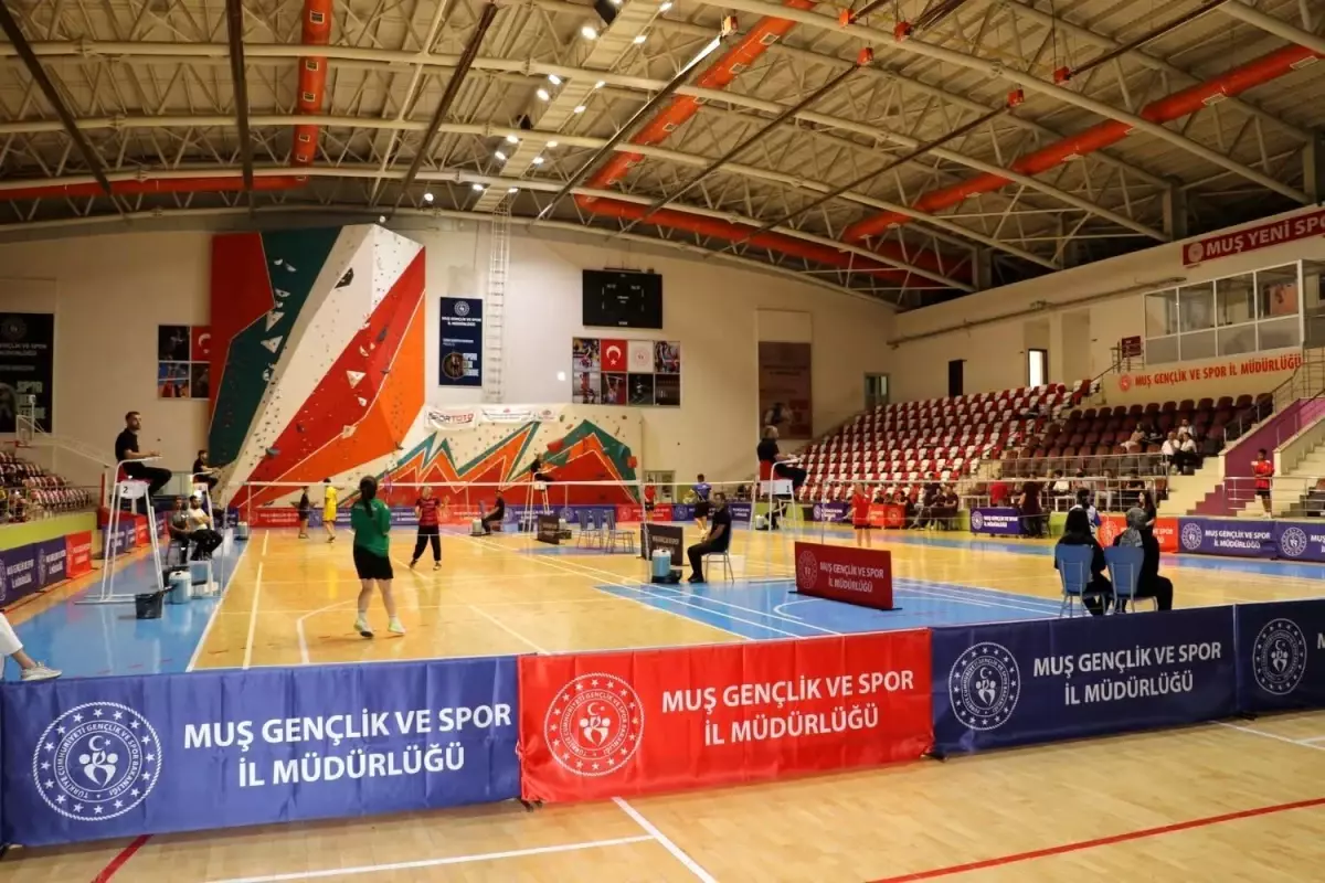 Muş\'ta Badminton Heyecanı Başladı