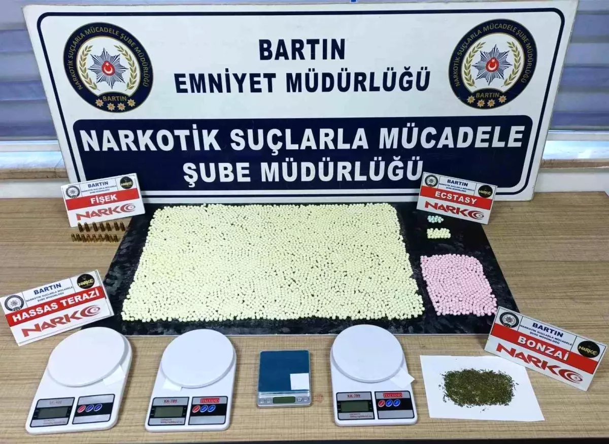 Bartın ve İstanbul\'da Uyuşturucu Operasyonu: 10 Gözaltı