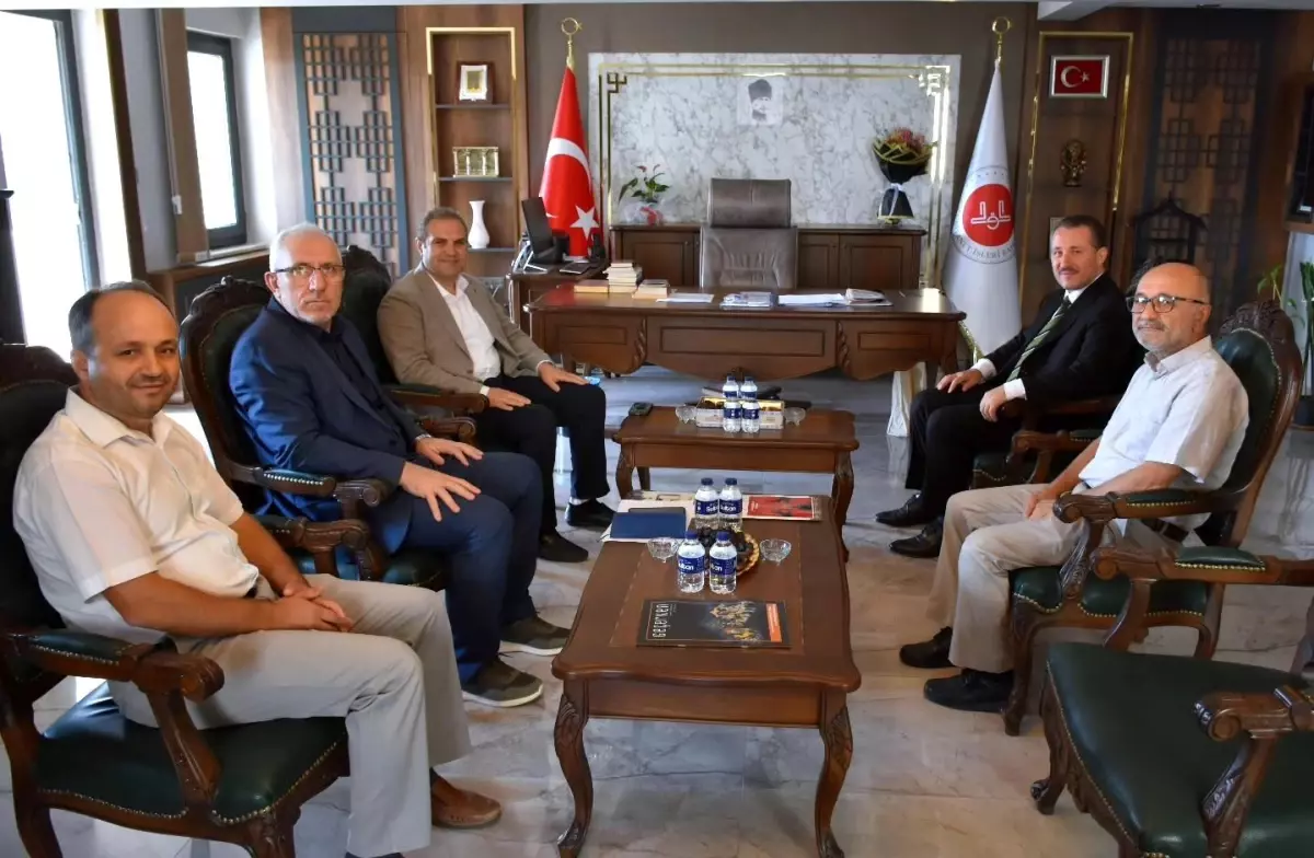 Başkan Dilsiz\'den Müftü Dilek\'e Ziyaret