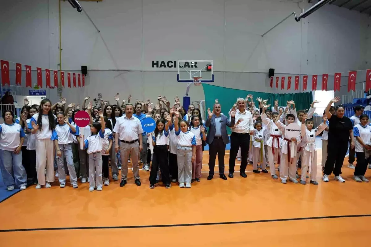 Hacılar\'da Yaz Spor Okulları 1000 Öğrenciyi Kucakladı