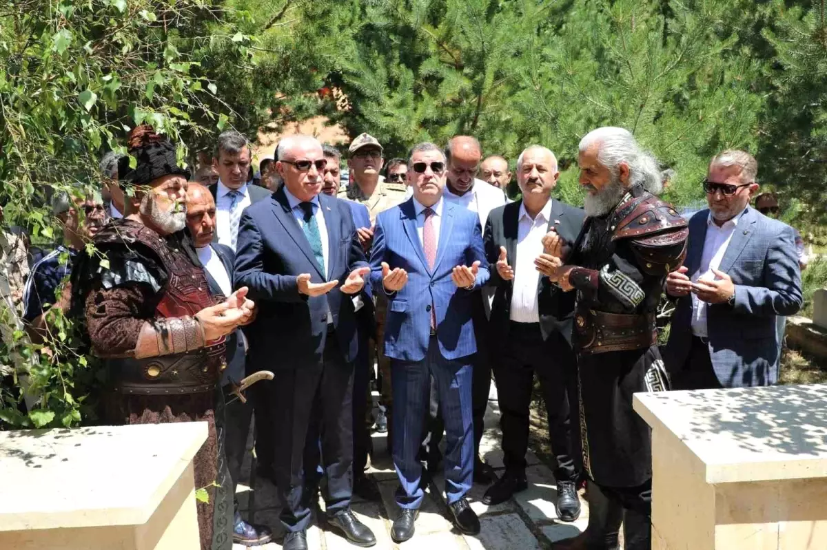 Dede Korkut Türbesi\'nde Anma Töreni