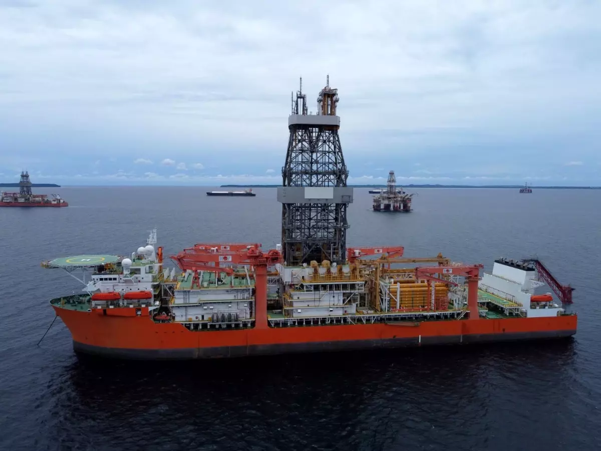 Türkiye\'ye İkiz Derin Deniz Sondaj Gemileri Geliyor