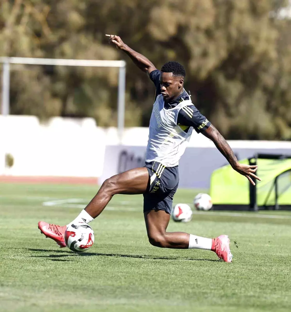 Fenerbahçe Portekiz\'de Antrenman Yaptı