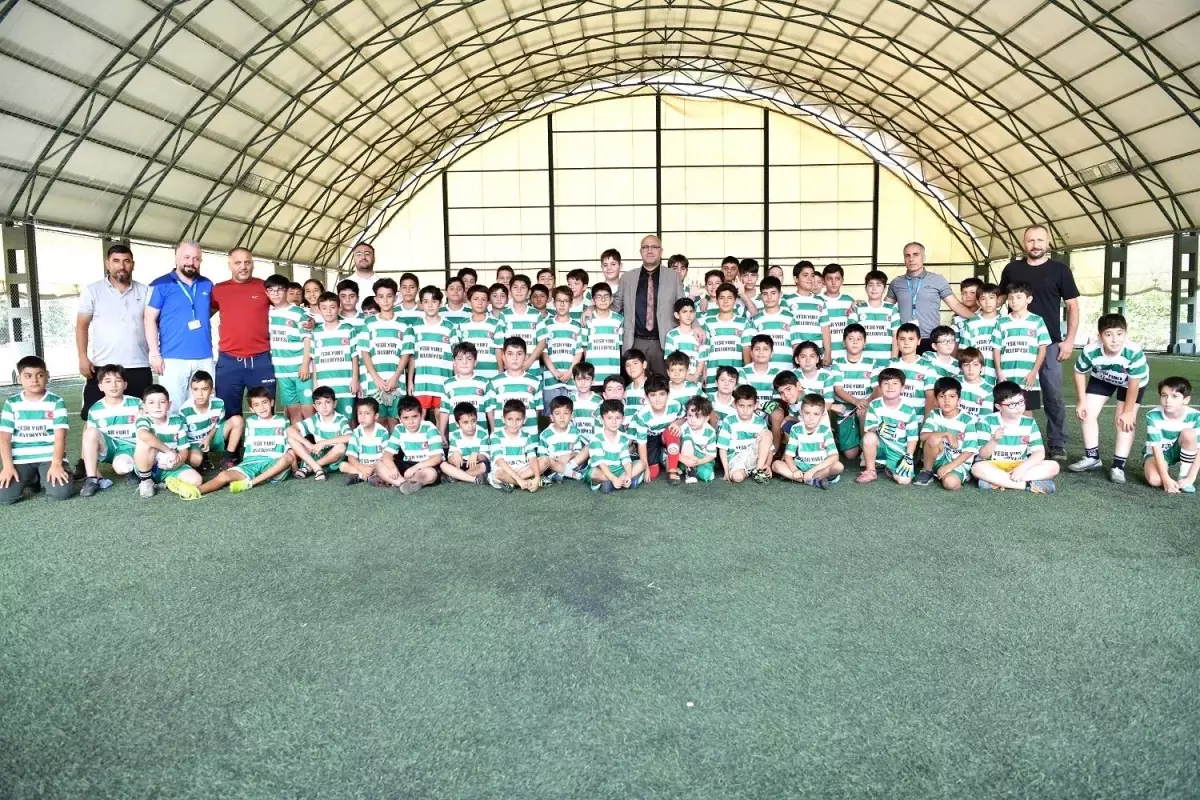 Yeşilyurt Belediyesi Futbol Kursu\'nda Geleceğin Yıldızları Yetişiyor