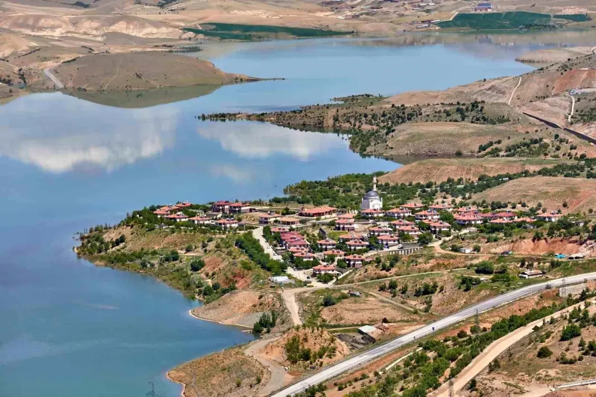 İliç\'te Toprak Kayması Maden Kapattı