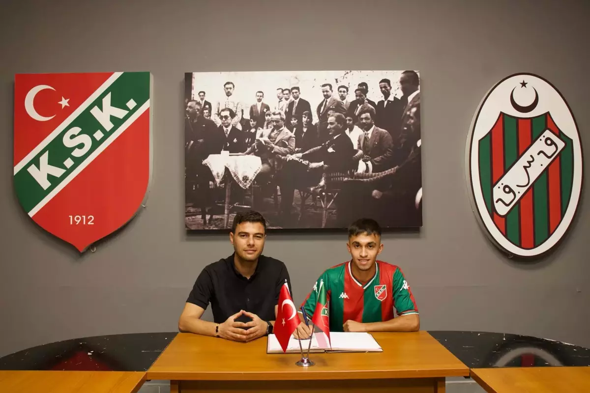 Karşıyaka\'dan Genç Yeteneklere Profesyonel Sözleşme