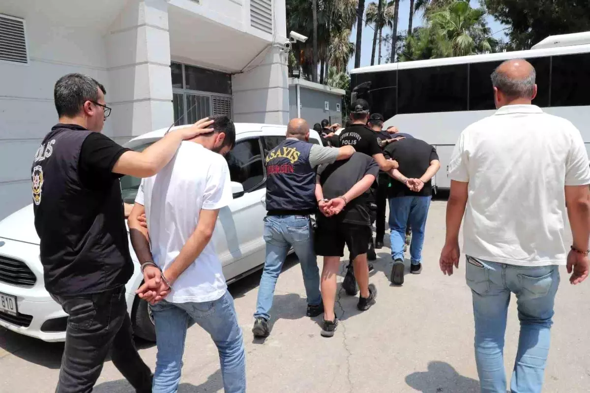Mersin\'de Silahlı Kavga: 10 Tutuklama
