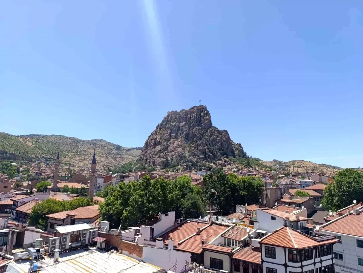 Afyonkarahisar\'da Sıcak Hava Uyarısı